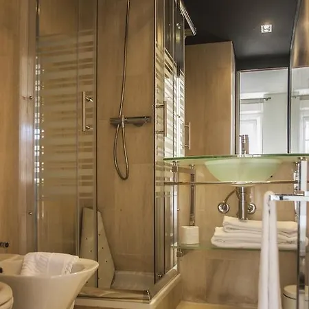 Insuites Chiado Bedrooms Гостьовий будинок